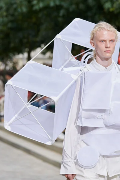 Look 145